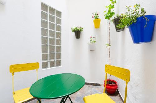 Historic Centre FREE Parking with 2 Bath - Quiet Stay