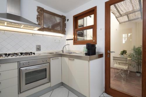 Sant'Onofrio Apartment