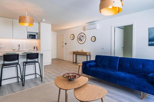 1BDR Modern Peniche Stay with Pool by LovelyStay