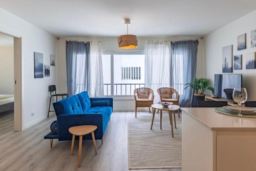 1BDR Modern Peniche Stay with Pool by LovelyStay