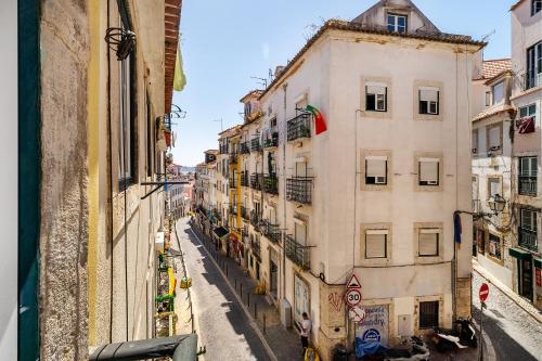 WHome Prime Alfama Apartment with Tagus River Views