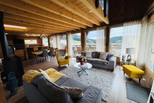 Chalet Valérie 6p Nature Chalet with Private Pool