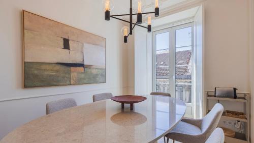 2BDR Lisbon's Historic Baixa Escape by LovelyStay
