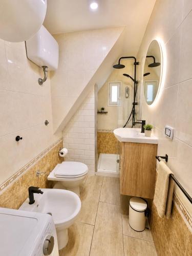 Chiaia Premium Flat, Naples Center, Near Seaside