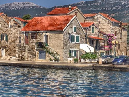 Old Fisherman House