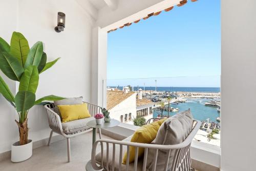 Modern Puerto Banus Frontline Penthouse