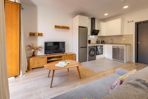 Charming 1 Bedroom Apartment at Jardines de Murillo -Sevilla City Center- By OCityzen