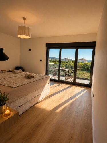 Villa Just be Alive, Sea View, Pool, Gym & Jacuzzi
