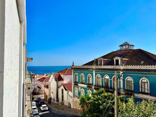 Ocean Sesimbra - Seaview Apartment Just a 5-Minute Walk to the Beach