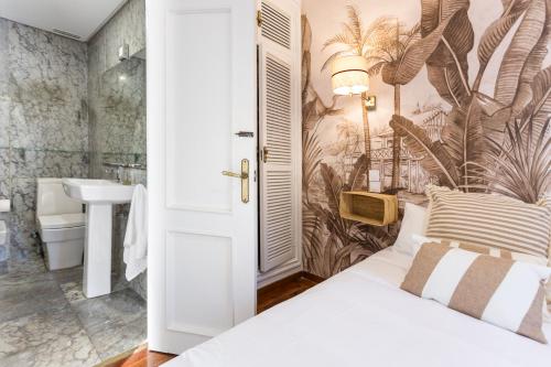 Avenida de la Constitucion by Home at Homes