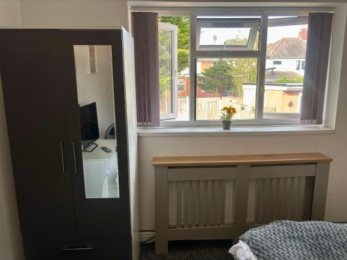 Gallery image of Ensuite room dudley in Dudley