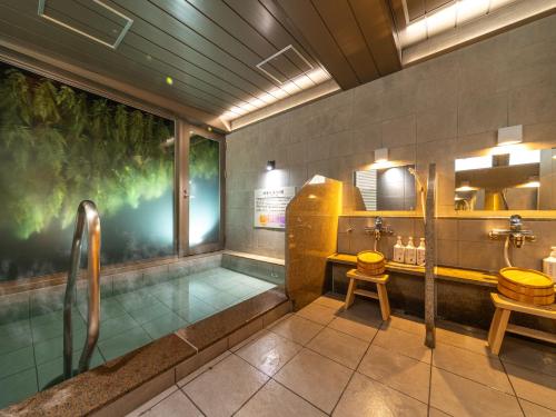 Super Hotel Sendaieki Higashiguchi Tennenonsen