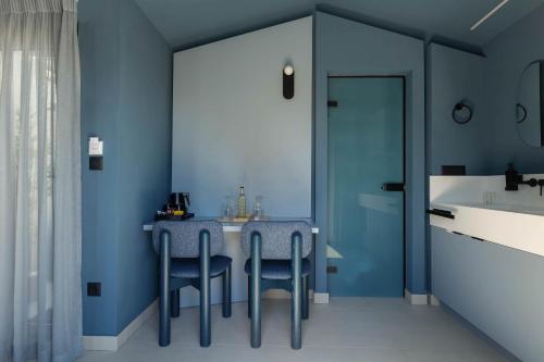 Blue cozy apartment in city center