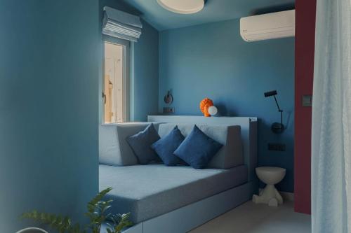 Blue cozy apartment in city center