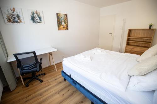 Bright Newly Renovated Apartment with Balcony - Special WHITE RABBIT 21 Apartment, Basel, up to 6 guests