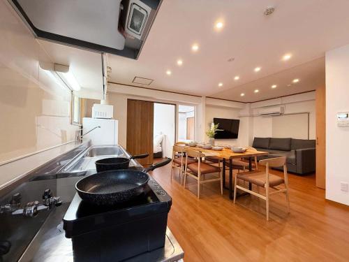 Tokaichi BLD by b hotel - Cozy 2BR Apartment Short Walk to Peace Park
