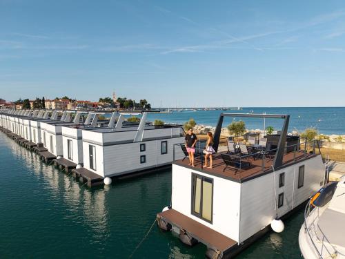 Luxury Sea House Pearl Infinity - Houseboat