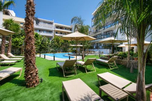 Leonidas Hotel & Apartments