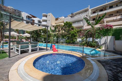 Leonidas Hotel & Apartments