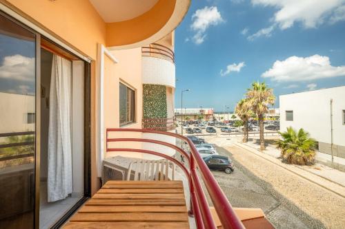 GuestReady - Deluxe home with terrace in Caparica