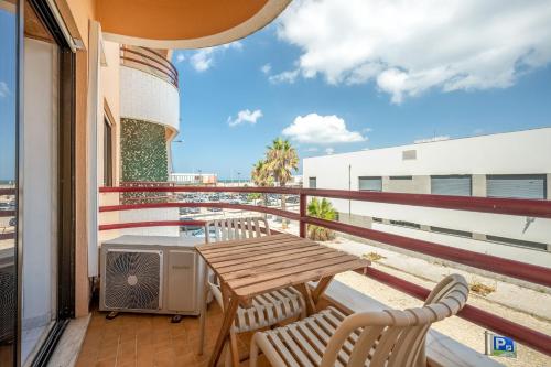 GuestReady - Deluxe home with terrace in Caparica