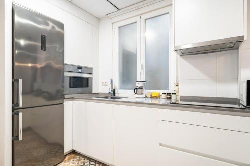 Velazquez Suites Executive 2BR Apartment ALQUILER TEMPORAL