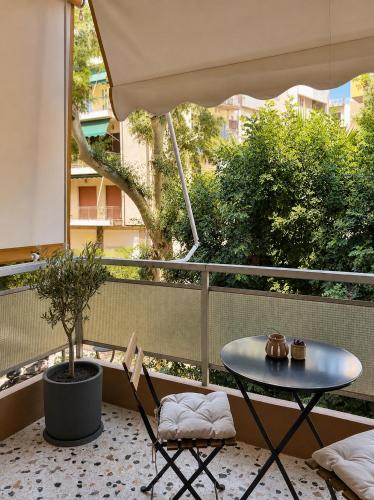 Manto Boutique Studio, walk to the Acropolis