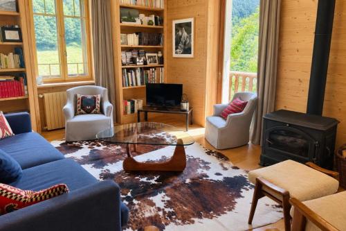 Spacious and bright with balcony & Mont Blanc view