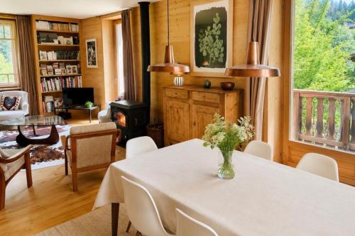 Spacious and bright with balcony & Mont Blanc view