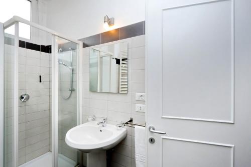 ห้องน้ำของ Charming Apartment Antonia 300 mt from Colosseum
