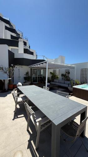 Ocean Breeze Penthouse - 550 m2, Jacuzzi, Terraza y Vistas al Mar
