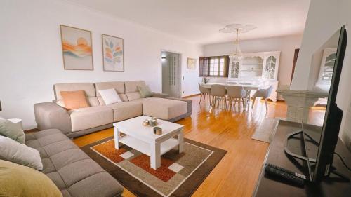Sunny Villa with Pool & Beach View - Beach 5 min