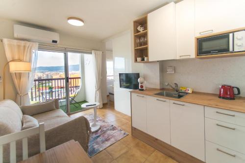WELCS Estudio 421 EMP con balcon frente al mar