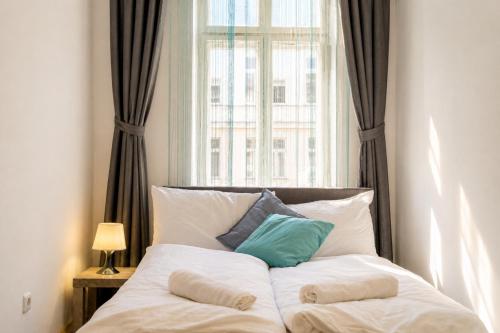 Stylish 3BR Apt with LR near Wiener Stadthalle