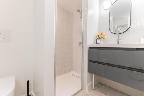 Magnifique Appartement avec Clim & Patio au coeur des Chartrons