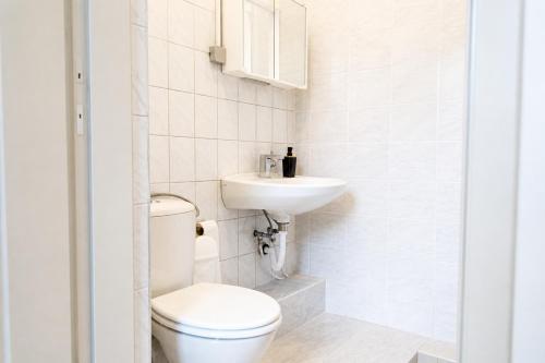 Spacious 3 Private Rooms in a Shared Apartment in Vienna