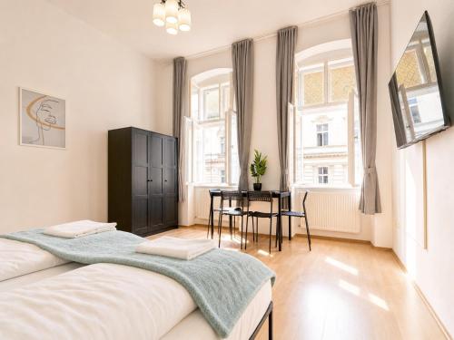 Spacious Two Bedroom Apartment Near Stadthalle
