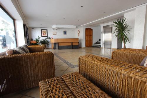 
The lobby or reception area at Hotel El Djenina
