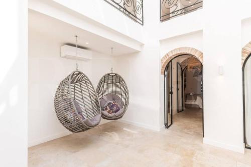 Peaceful 4BR Townhouse with Rooftop Terrace REMS