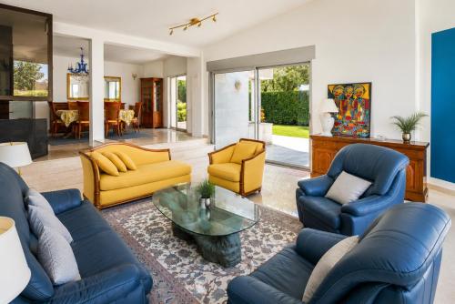 Villa Casa De La Luz - Luxury Pool Villa in Montpellier