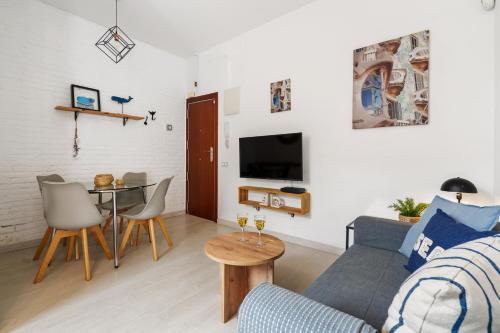 Barceloneta 2BR Balcony Near the Beach