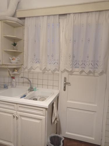 Penthouse apartment in Zea Marina