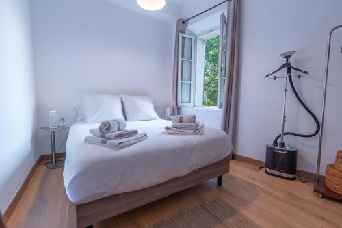 Appartement, 2 pièces Traversant, Balcon, Cannes & Forville & Suquet