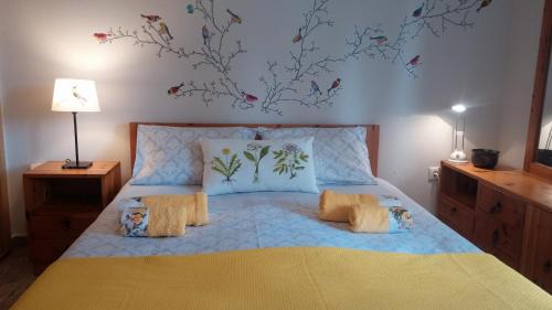 Postel nebo postele na pokoji v ubytování Daniil's Seafront Apartment