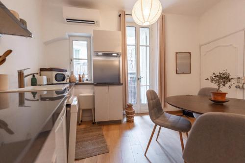 Appartement, 2 pièces Traversant, Balcon, Cannes & Forville & Suquet