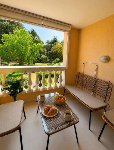 Cannes Francia, Getaway for 2, Pool & Sea