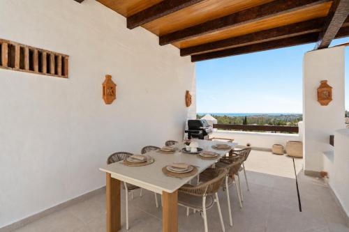 Golf Valley Penthouse Rooftop Jacuzzi & Sea View