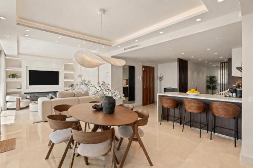 Golf Valley Penthouse Rooftop Jacuzzi & Sea View