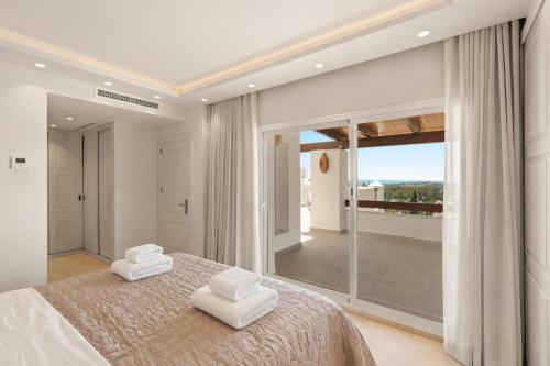Golf Valley Penthouse Rooftop Jacuzzi & Sea View