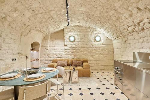 Beautiful new triplex on Place des Vosges